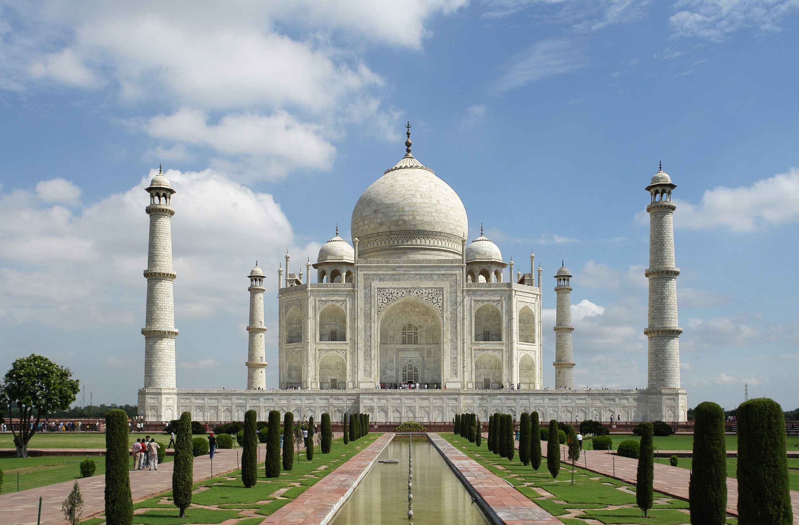 ∙ The Taj Mahal